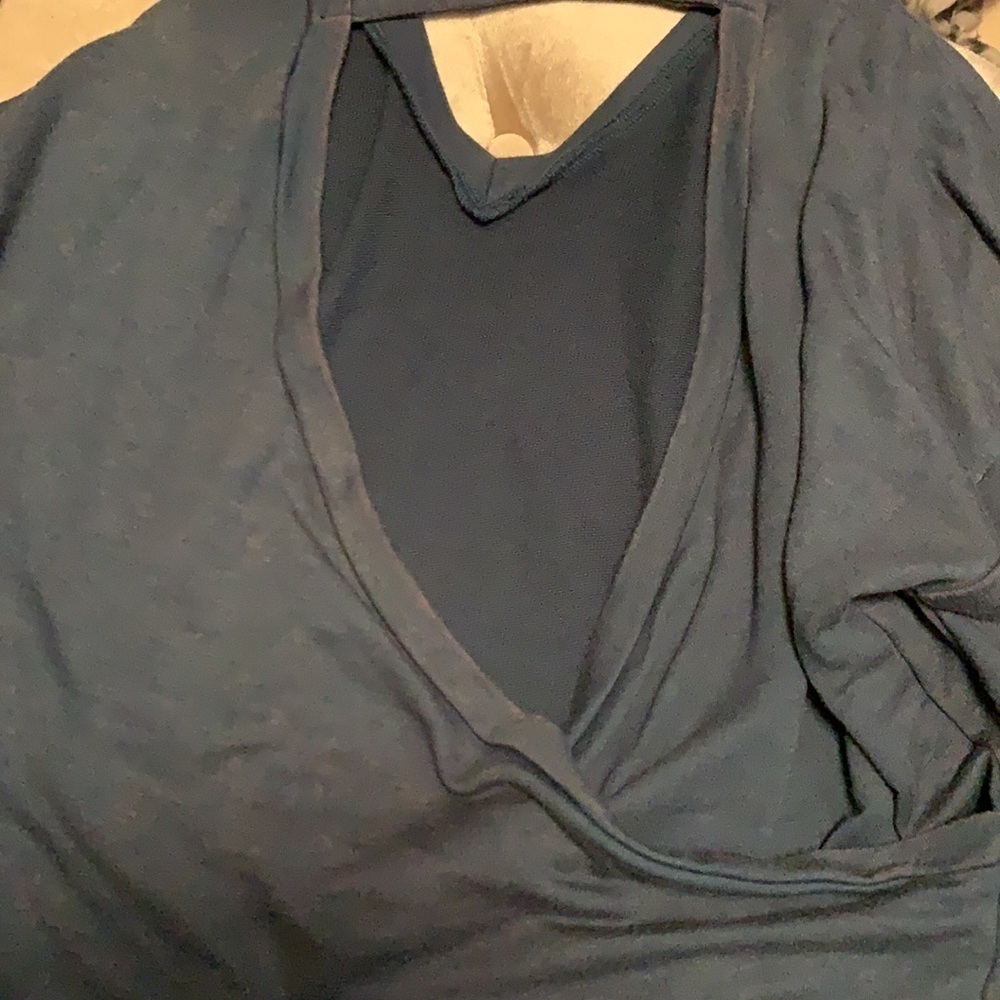 Jessica Simpson blue v neck open back sweatshirt - Picture 6 of 9